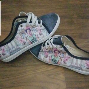 Frida khalo shoes